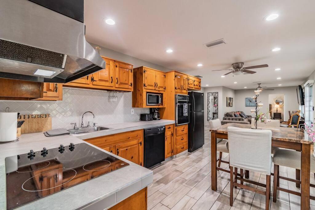Town 'n' Country Cozy Corner, Your Florida Fun Hub Holiday home