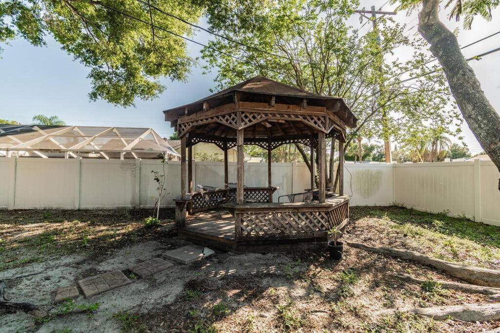 Town 'n' Country Cozy Corner, Your Florida Fun Hub Holiday home Tampa